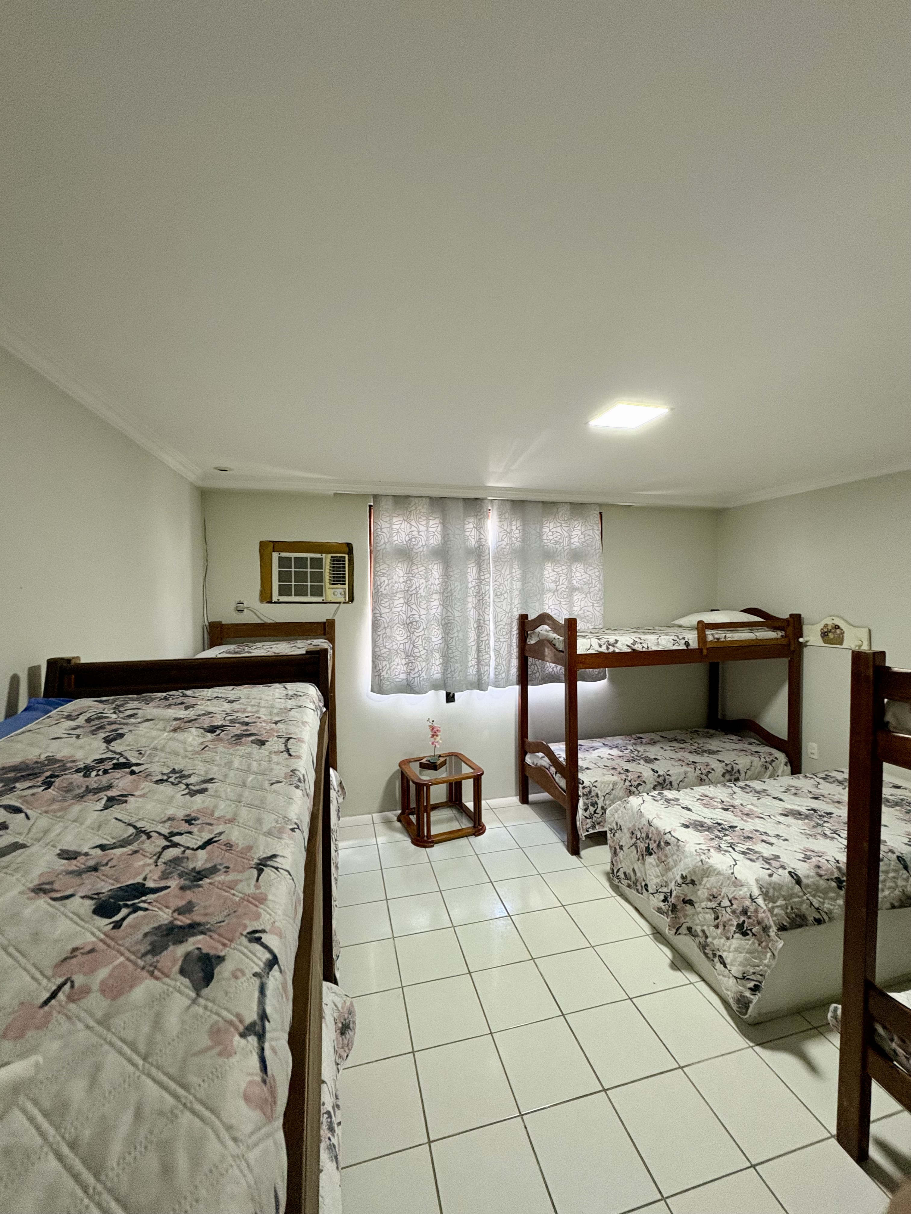 Quarto Compartilhado - (Hostel Masculino)